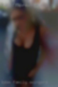 BDSM family swingers De Pere WI nude party