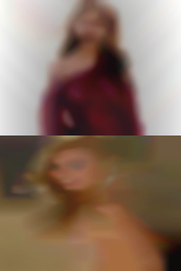 woman looking in cook for someone to eat pussy